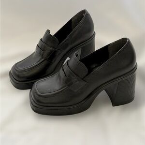 Steve Madden Black Chunky Heel Loafers – Size 7.5